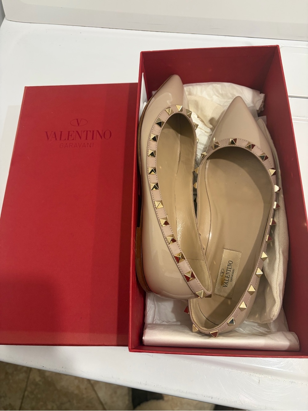 Valentino Nude Patent Leather Rockstud Pointed Flats